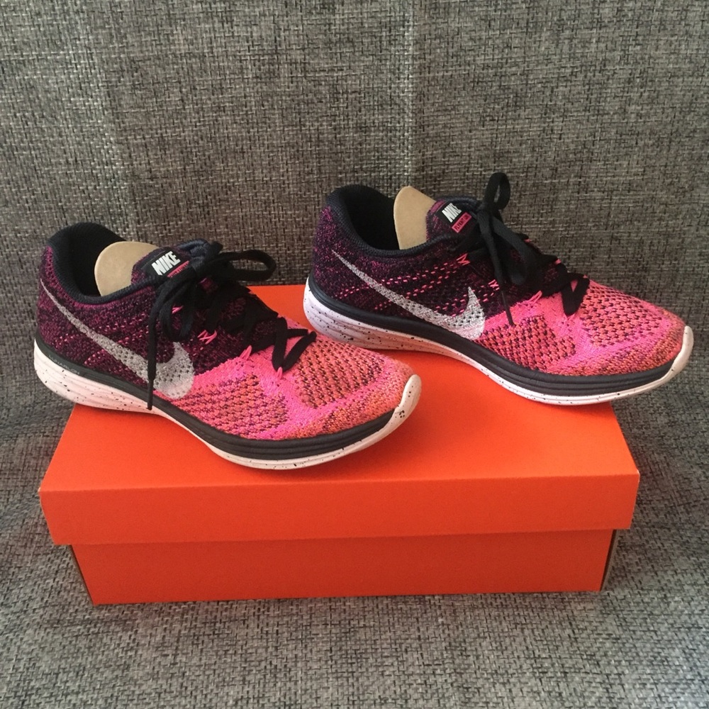 🔥 Nike Flyknit Lunarglide 3. Size 6.5